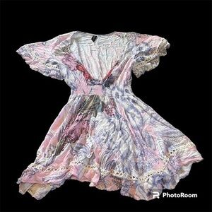 MinkPink v cut floral flowy dress